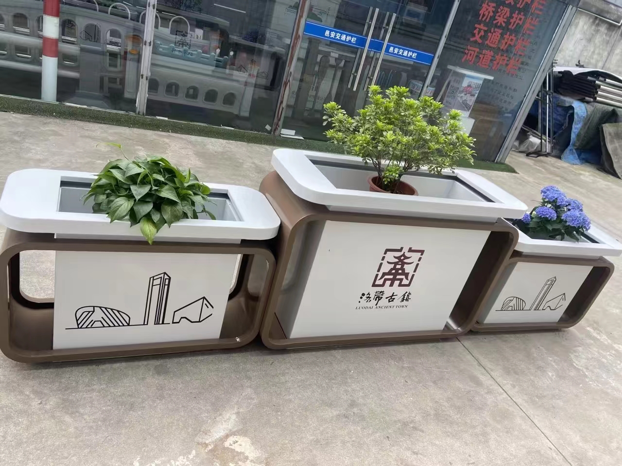 洛帶古鎮(zhèn)花箱客戶(hù)見(jiàn)證 